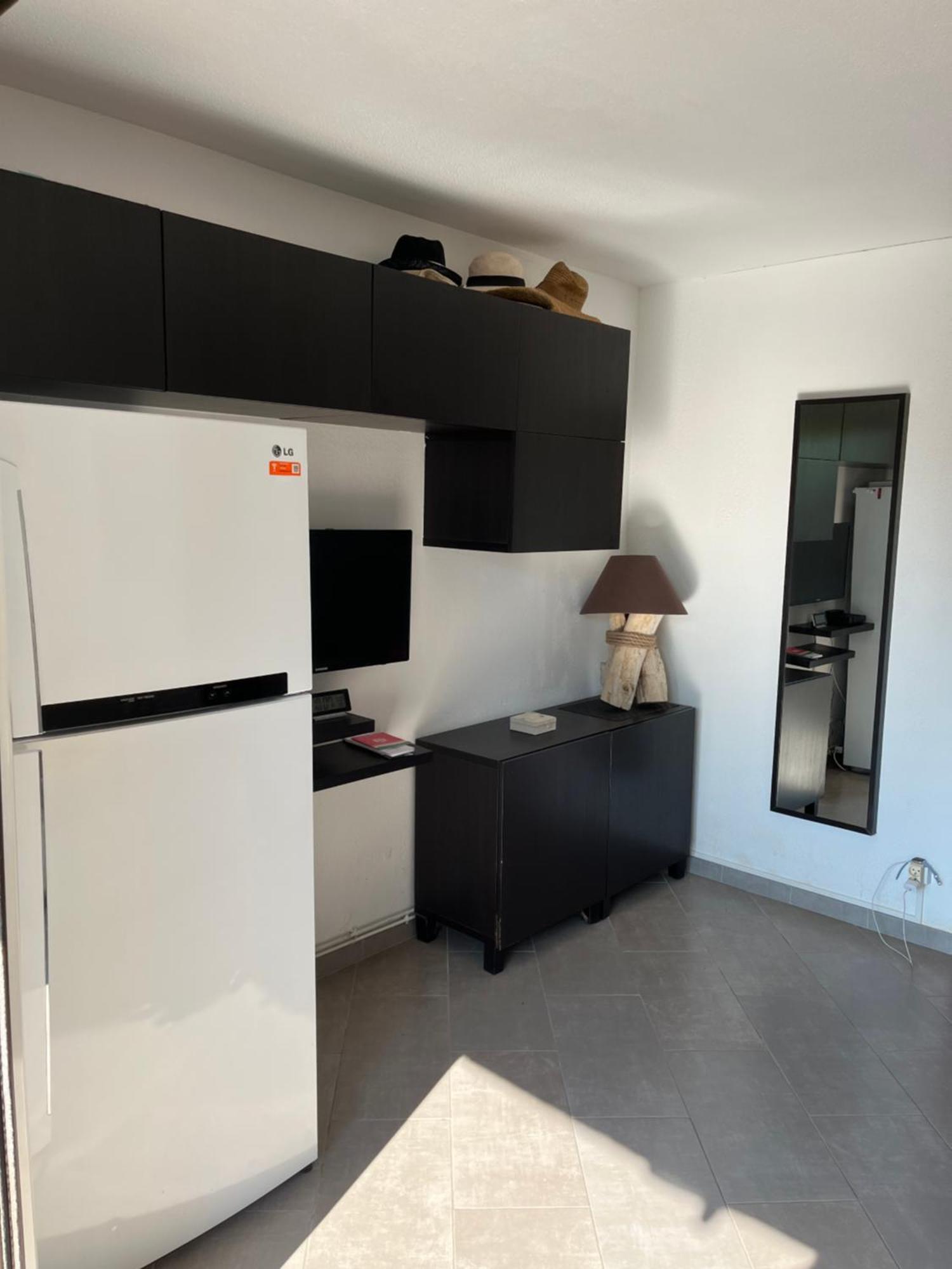 Calme Et Confort En Rez-De-Jardin La Londe-les-Maures Exteriör bild