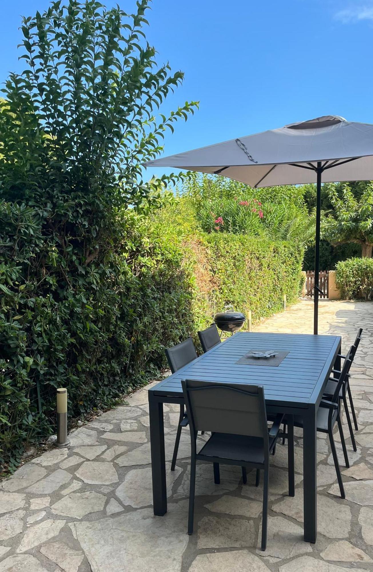Calme Et Confort En Rez-De-Jardin La Londe-les-Maures Exteriör bild